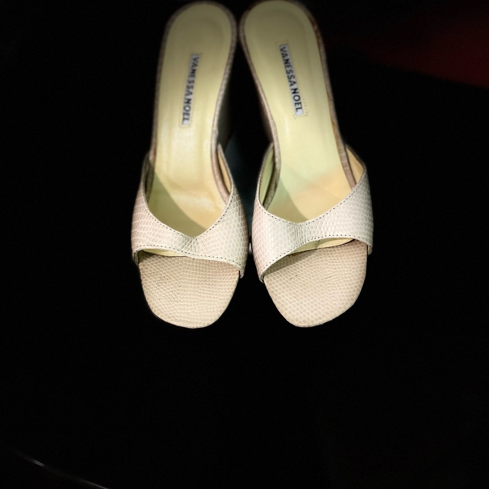 Vero Cuoio ,cream , Sise 38.